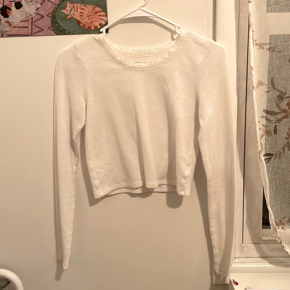 White crop top